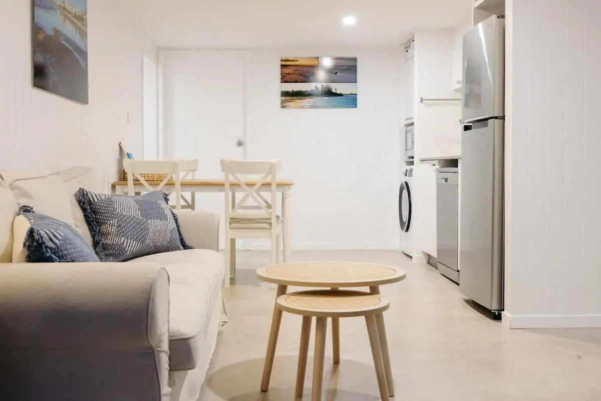 Moffat Beach Coastal Contemporary Unit B Caloundra