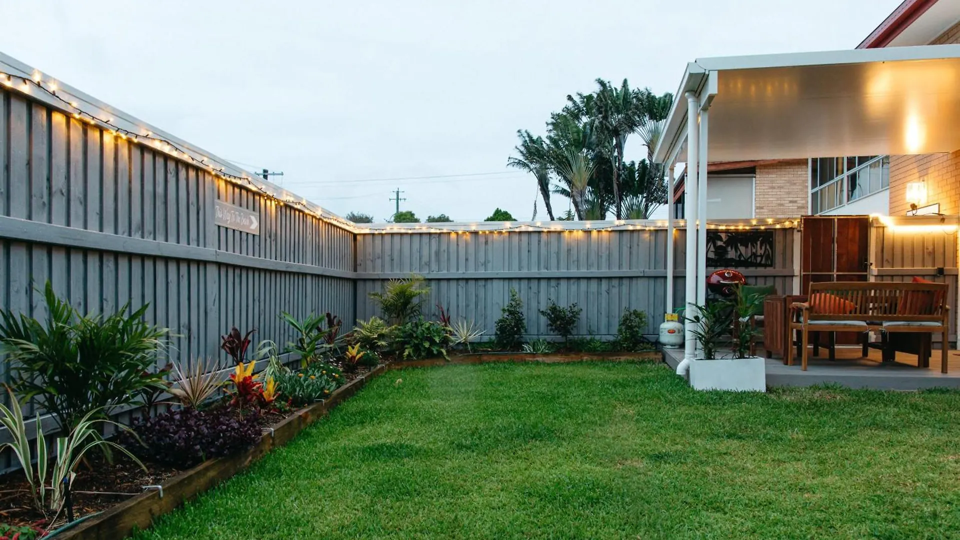 Moffat Beach Coastal Contemporary Unit B Caloundra